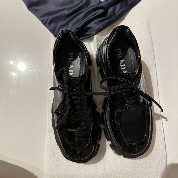 Authentic Prada Monolith Derby Shoes in Patent Black - Picture 7 of 16